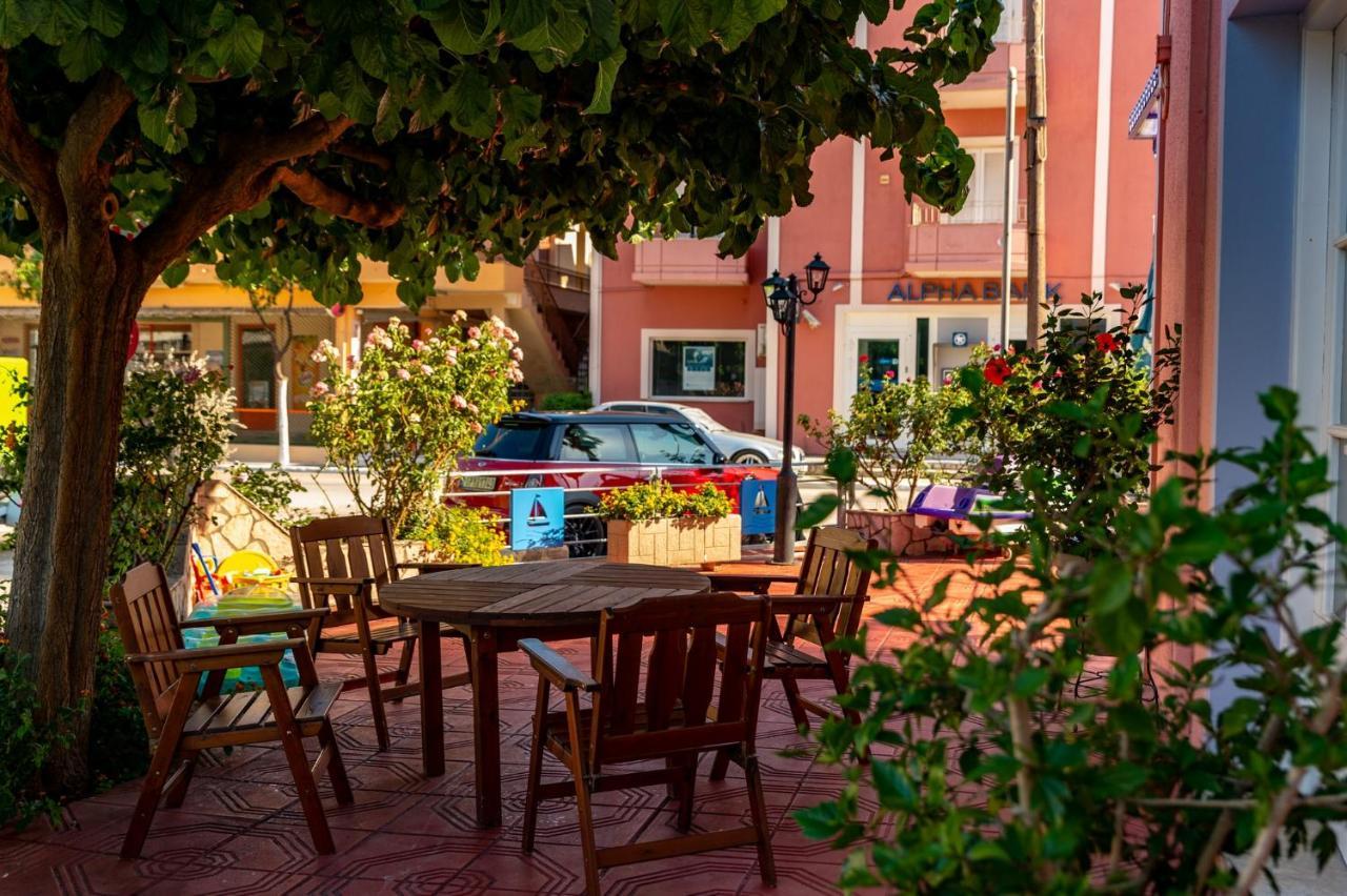 פורוס Anemos Studios & Apartments מראה חיצוני תמונה