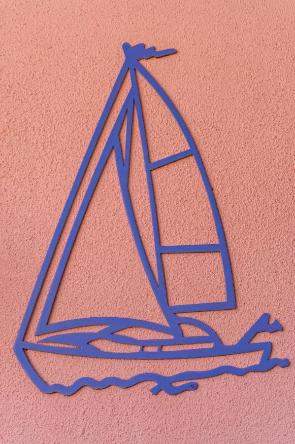 פורוס Anemos Studios & Apartments מראה חיצוני תמונה