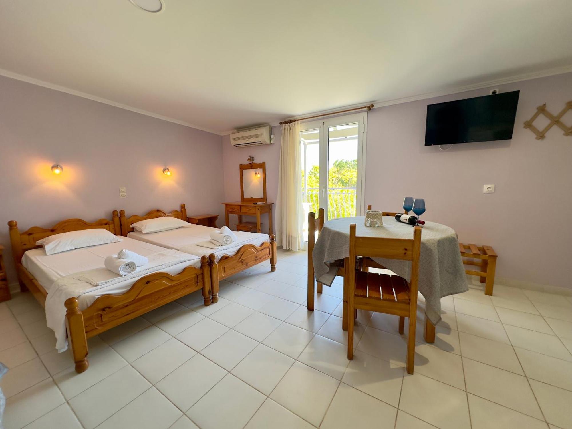 פורוס Anemos Studios & Apartments מראה חיצוני תמונה