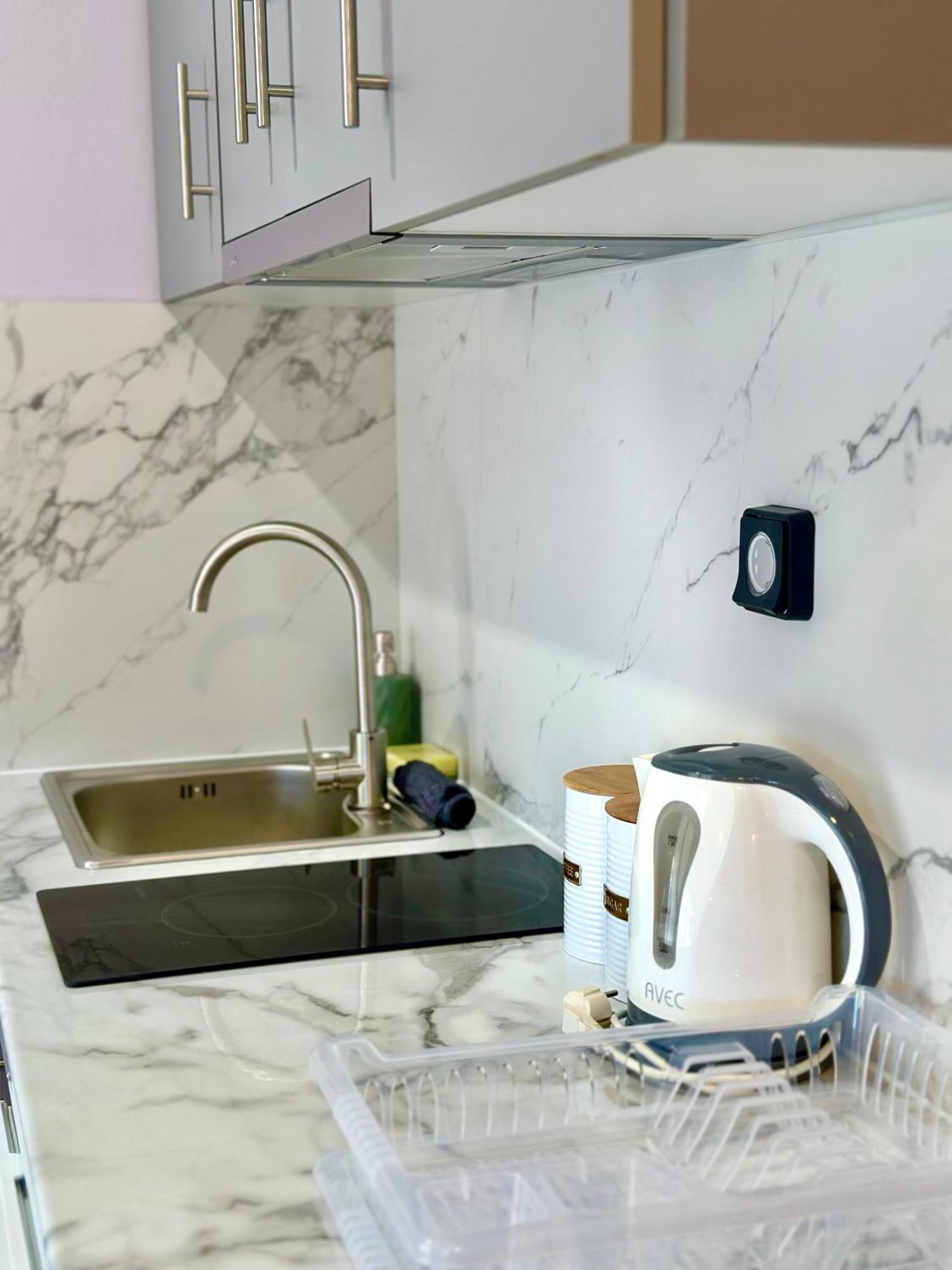 פורוס Anemos Studios & Apartments מראה חיצוני תמונה